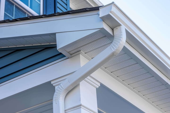 Low-maintenance vinyl gutters for rainwater management in Dallas